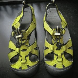 KEEN Woman's Water shoes